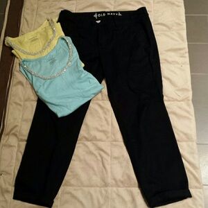 NWOT Old navy ankle length Pants